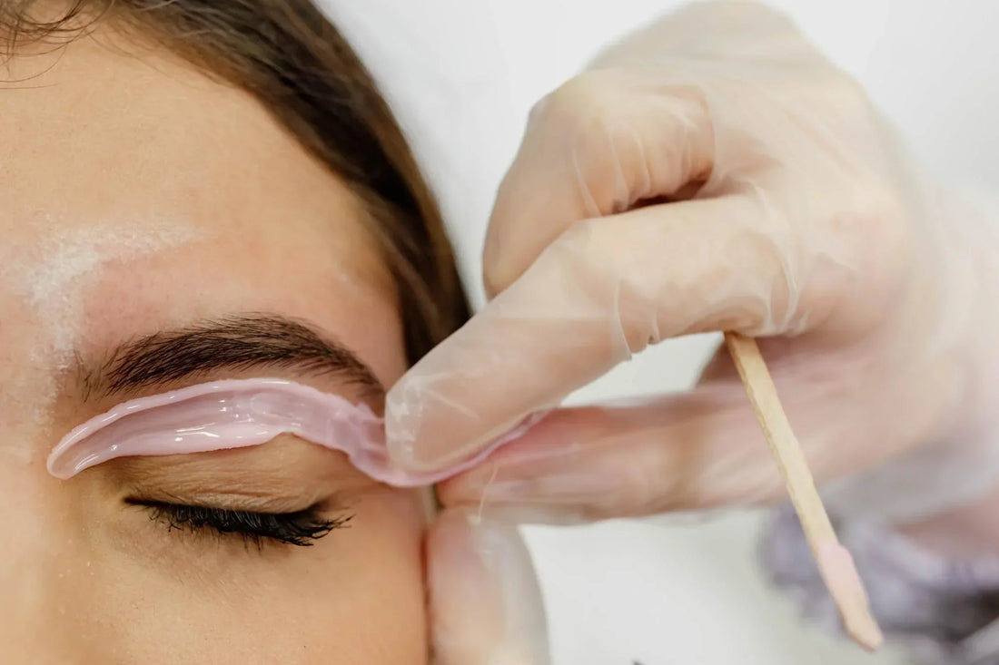 Eyebrow Waxing Kit – What to Look for in the Perfect Starter Set